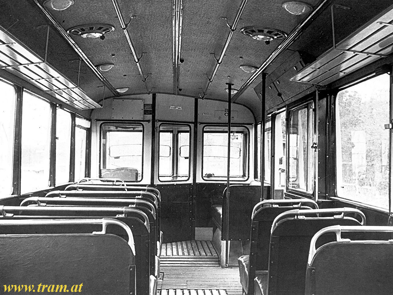 Der damalige Innenraum des O-Bus-Motorwagen